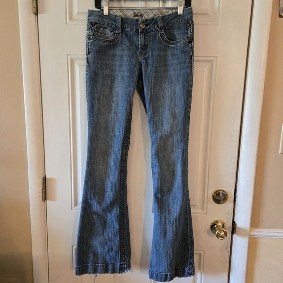Vanity Jeans Y2K Flare Leg Size 27x35 (Actual 30x34) Low Rise BellBottom Denim - Picture 1 of 10